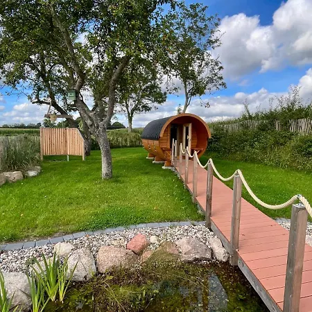 „appelboom“ - Hof Muehlenkoppel * Hasselberg (Schleswig-Holstein)